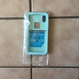 iPhone XS Max Lifeproof Case